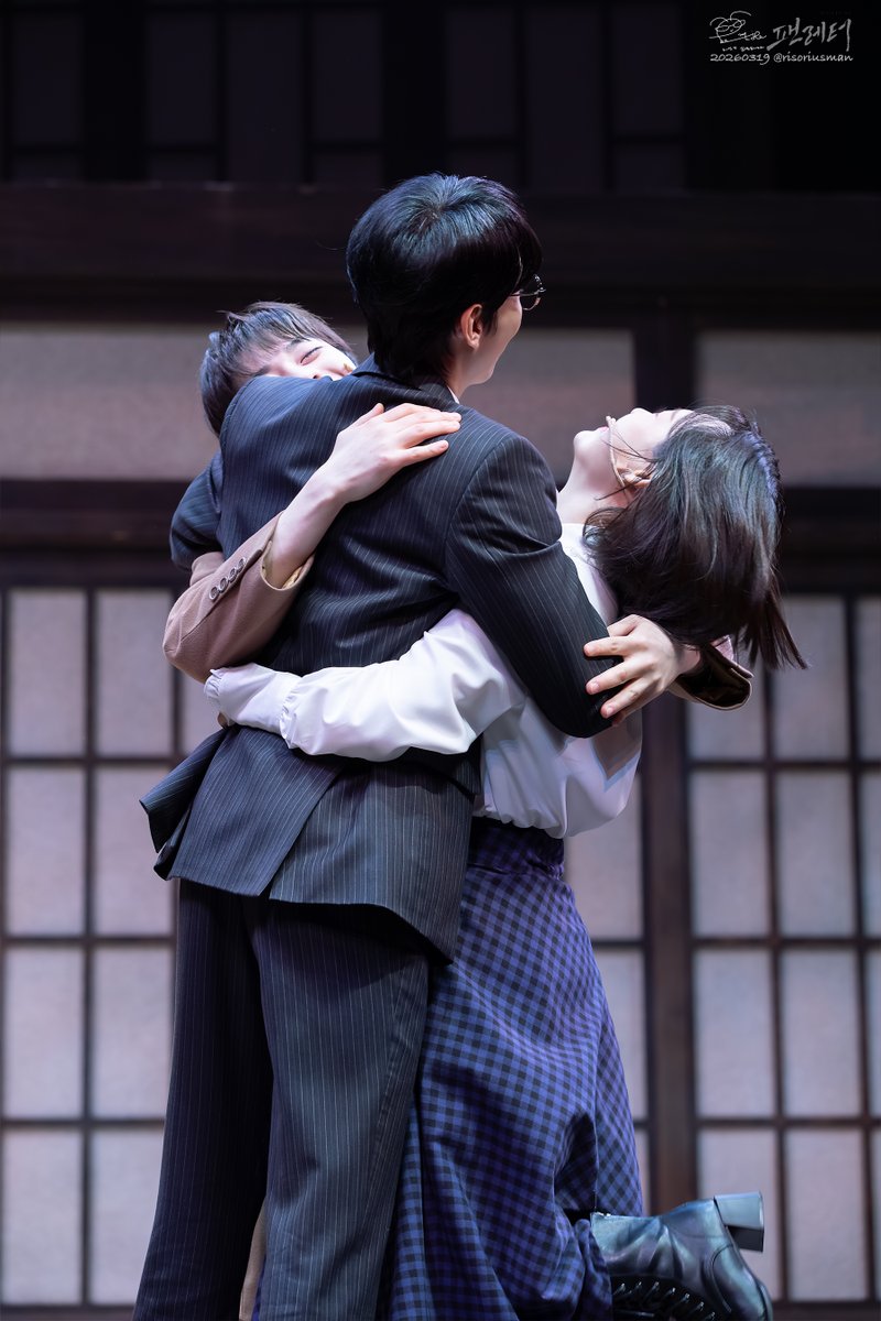risorius_jb's tweet photo. 20260319 팬레터
김재범 김해진
정세훈 홍기범
히카루 허윤슬 

포옹하는 모습이 행복해보여서🥰 https://t.co/QeRKXzZEQ0