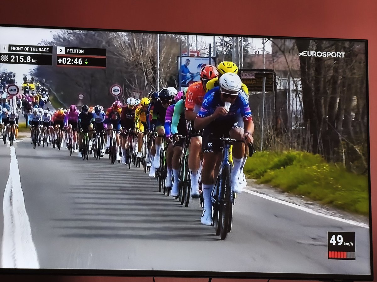 libor holub tweet media