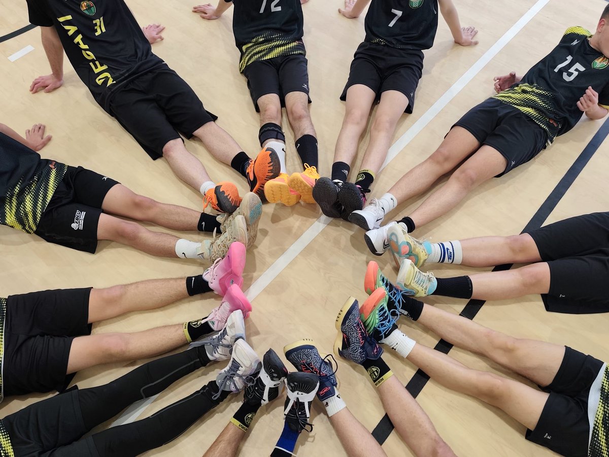 CD ADESAVI tweet media