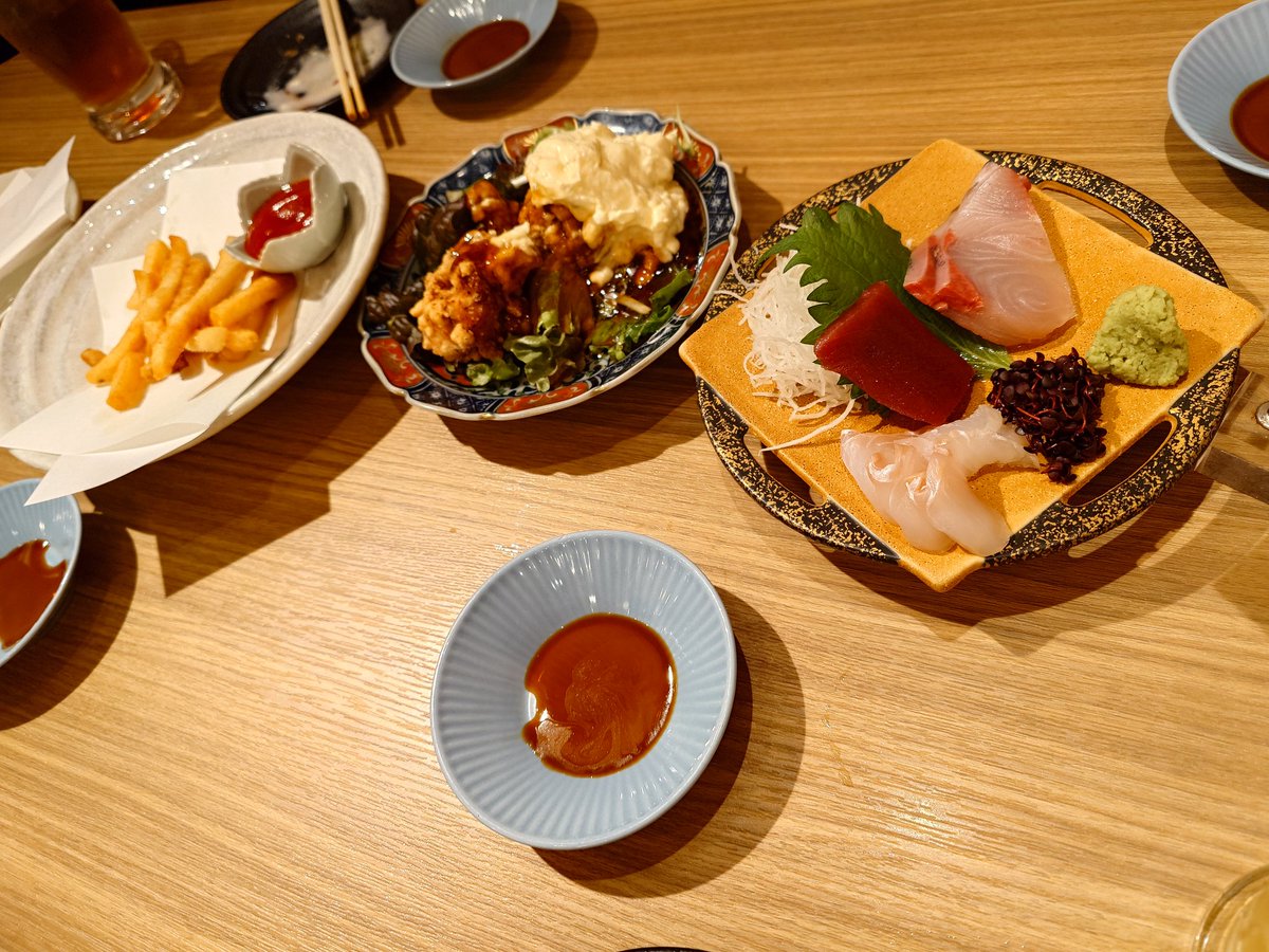 やってます