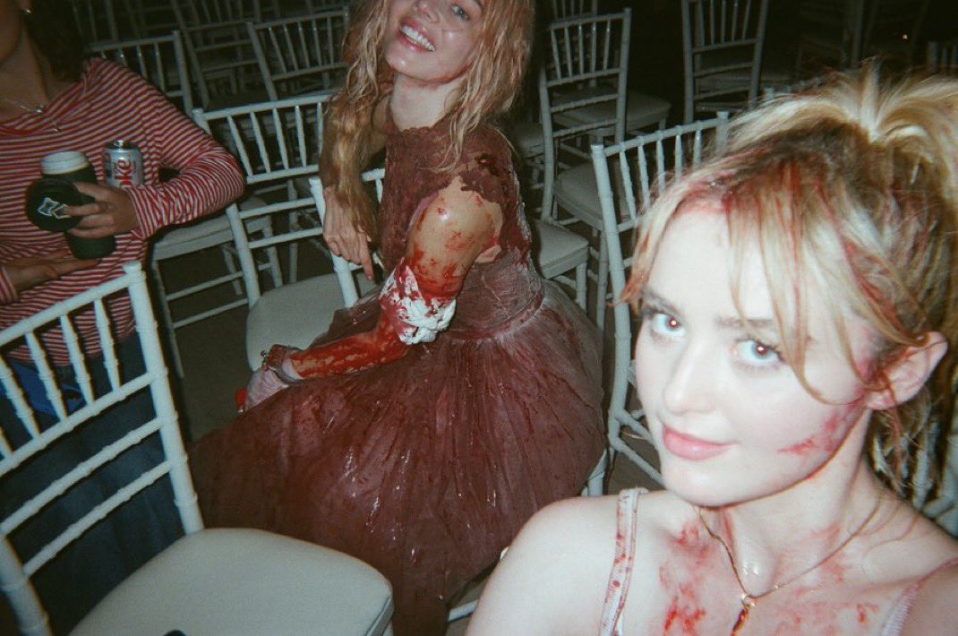 dee 🫧 tweet media