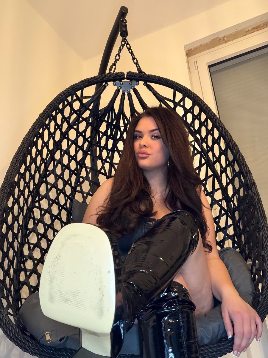 Moneydomlea tweet media