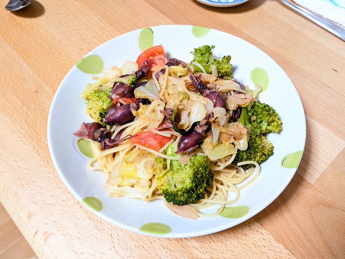 しおん tweet media