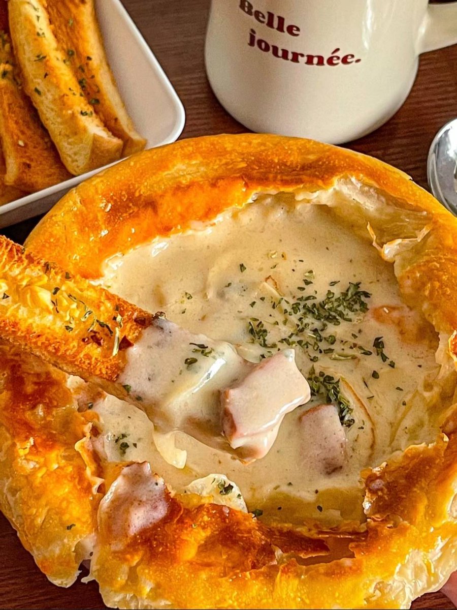 groundtea tweet media