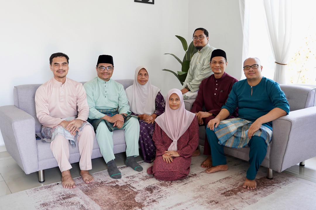 Azli Yusof tweet media