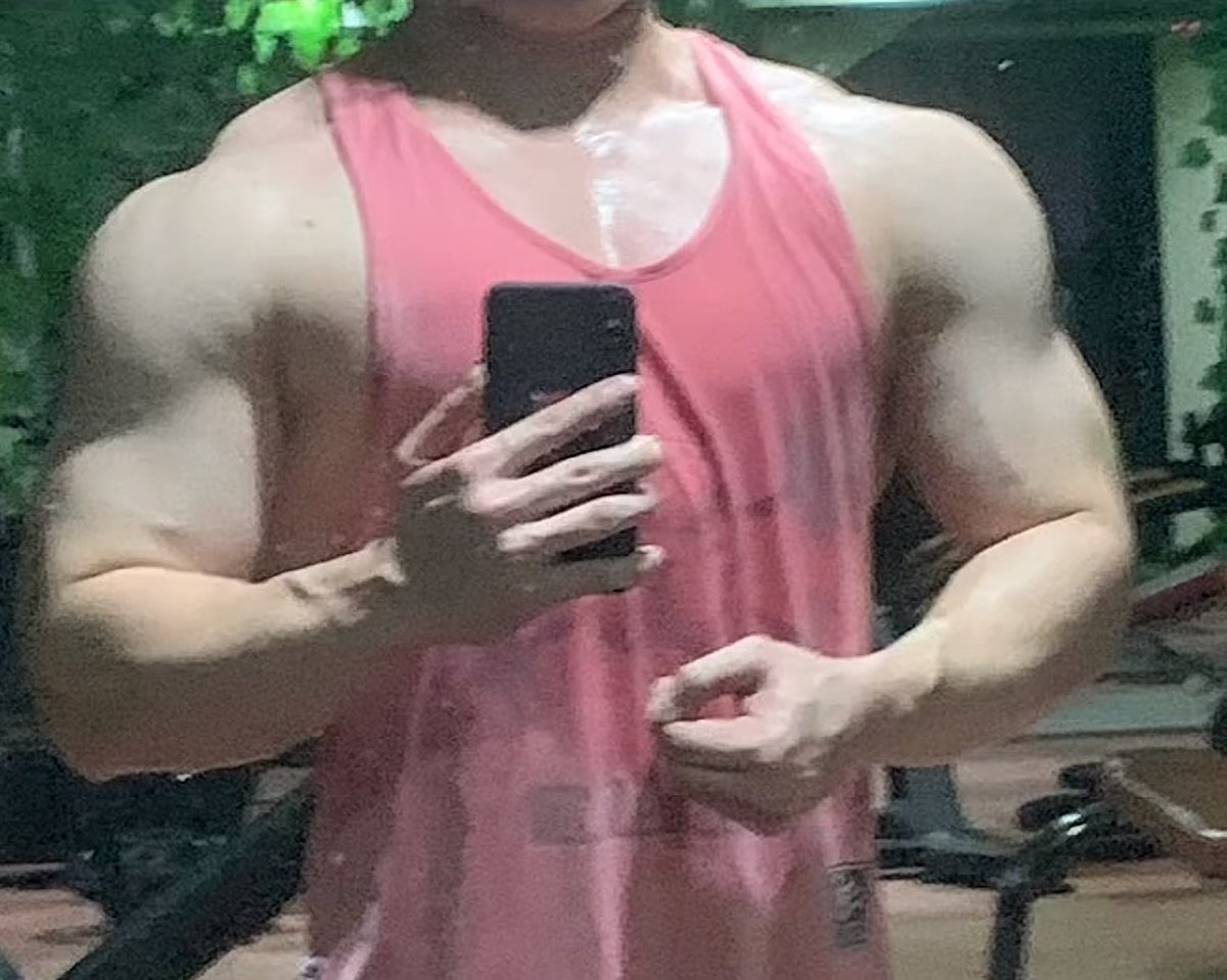 重生之当了肌肉男 tweet media