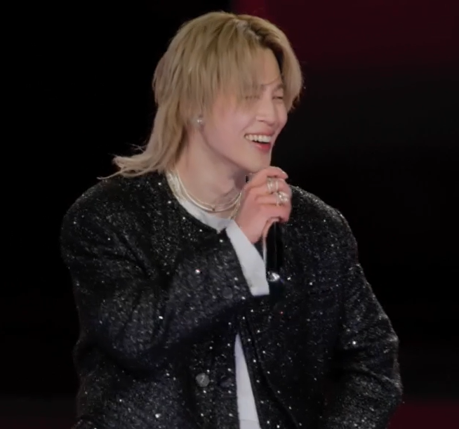 About Music tweet media