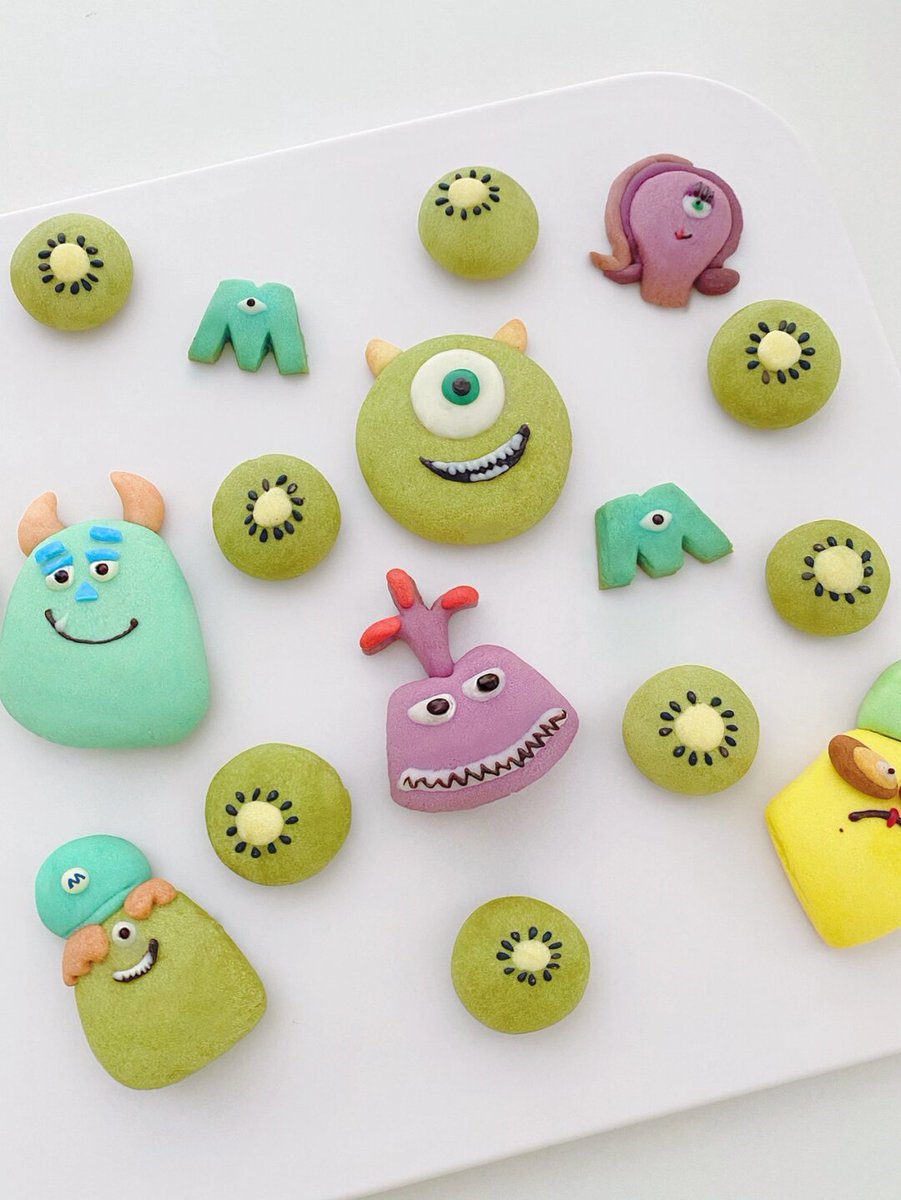 Roxanne-Marie tweet media