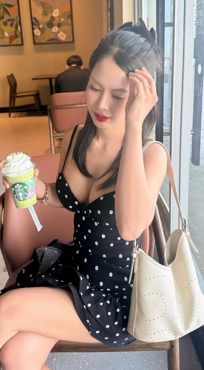 หมู่แอ๋ม ผู้สาวทหาร (ช่องจริง) tweet media