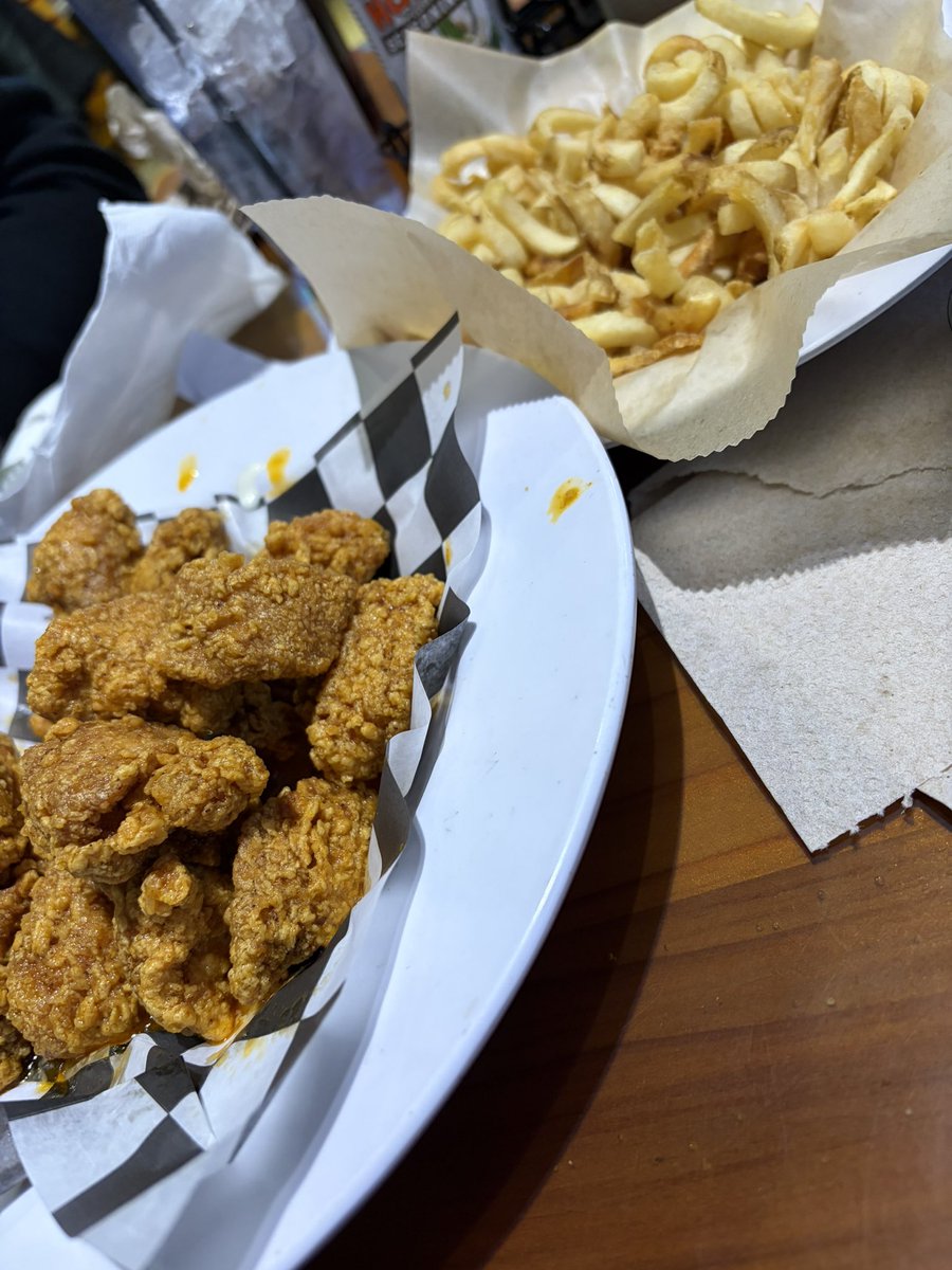 andi 🪩☘️ tweet media