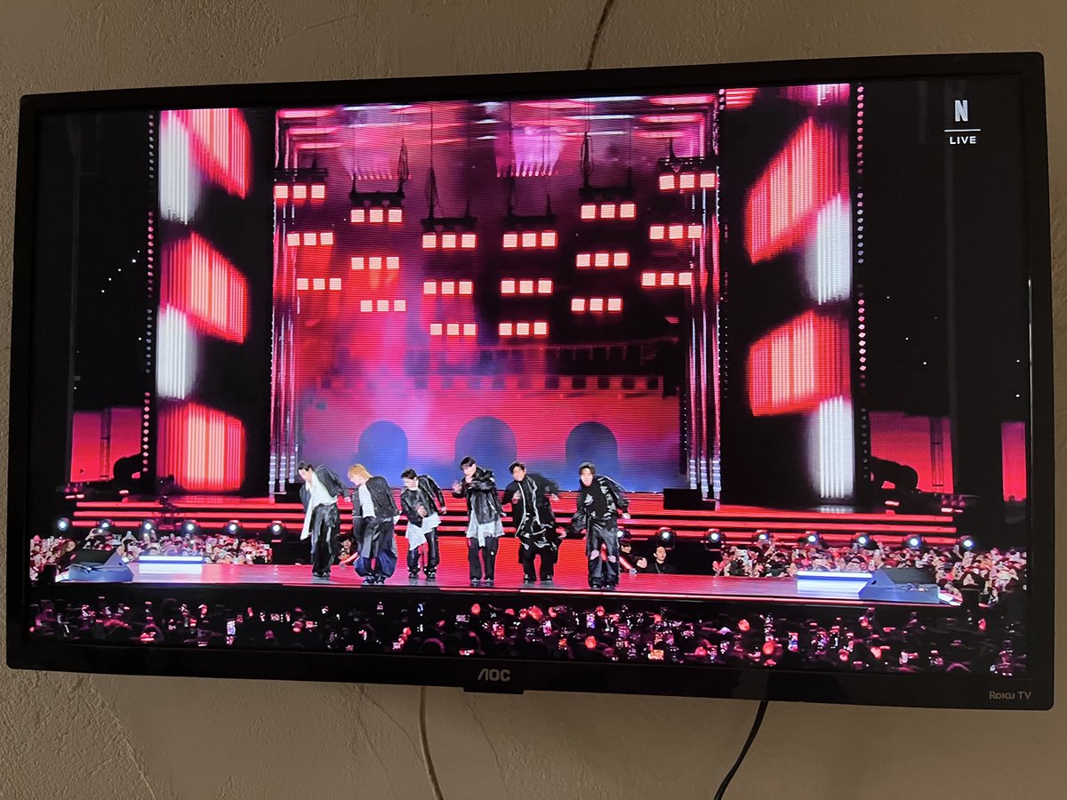 Vocês estão assistindo o show??? Deixem fotinha 

BTS THE COMEBACK LIVE 
BTS LIVE ON NETFLIX 
#BTS_ARİRANG
#BTSLive  
#BTSLiveOnNetflix