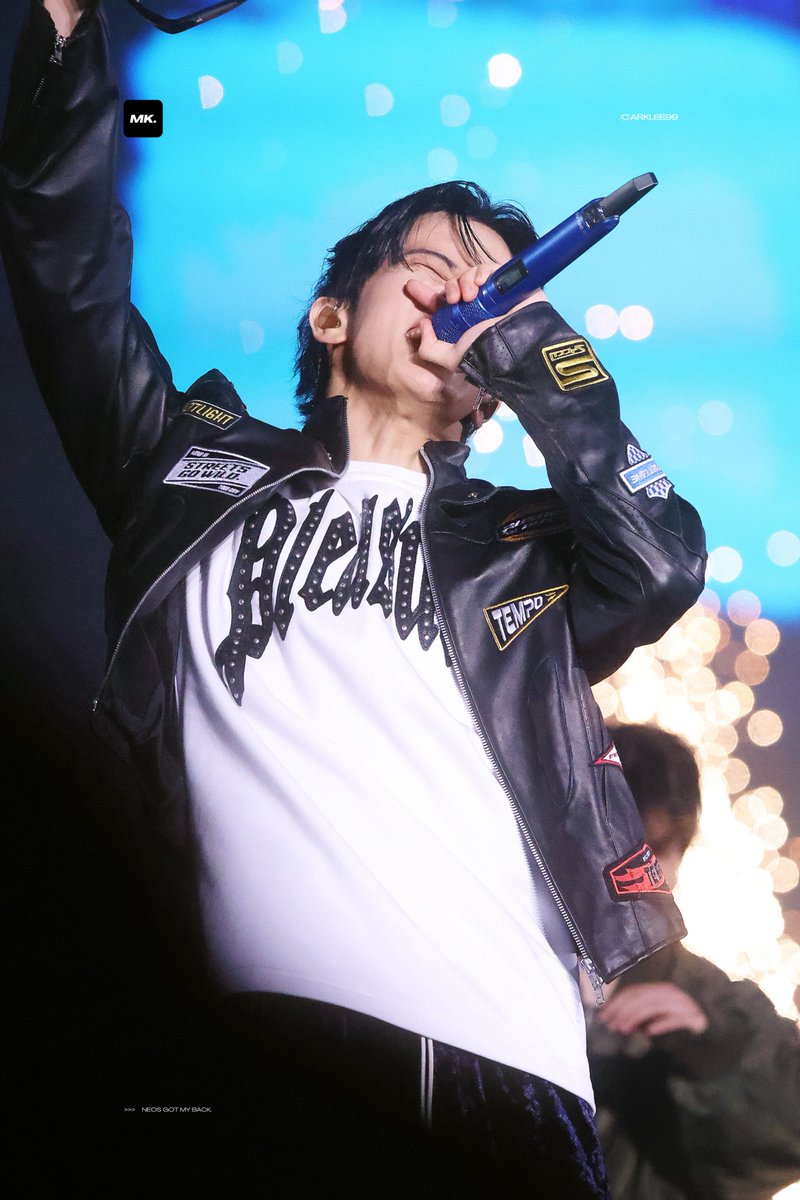 🎱+💚 tweet media