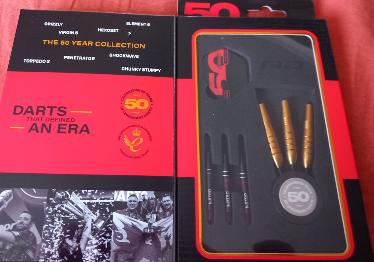 Darren Flett tweet media