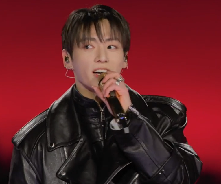 About Music tweet media