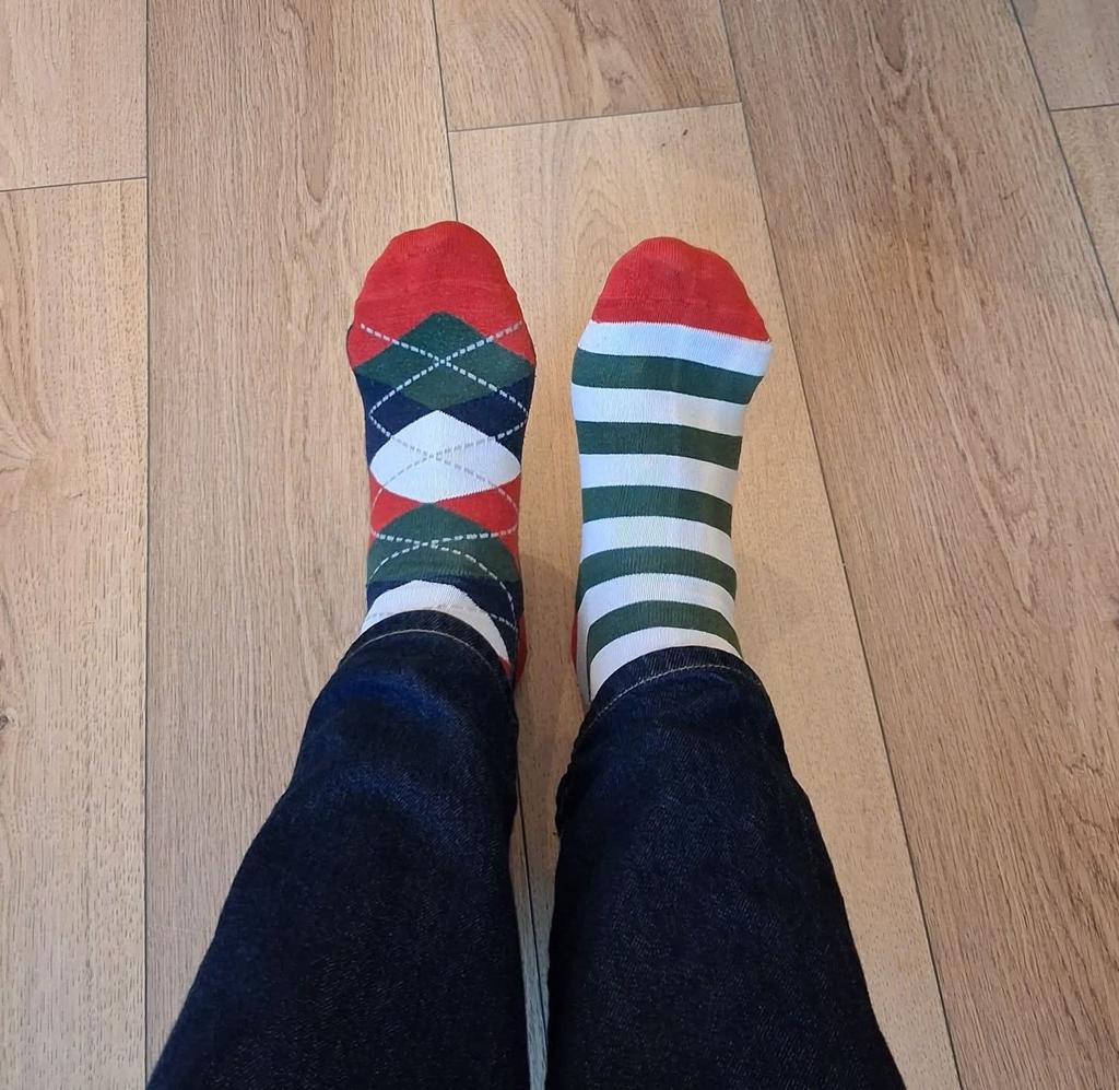 fvanan's tweet photo. 21/03, journée mondiale de la trisomie 21, oblige.
#socksbattle4ds #trisomie21 #downsyndromeday https://t.co/yDKdZi9ToR