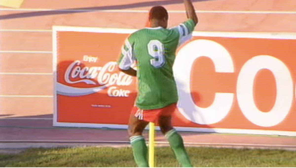 SIMONKNUCKEY tweet media