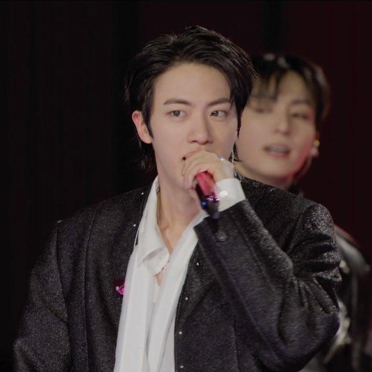 seokjinfile's tweet photo. THE FOREHEAD https://t.co/AOZPhf70Gt
