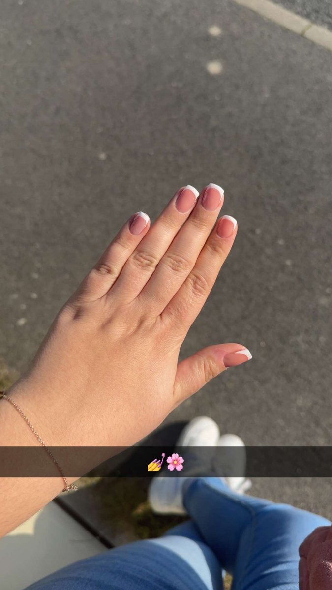 Petite French 💅🌸