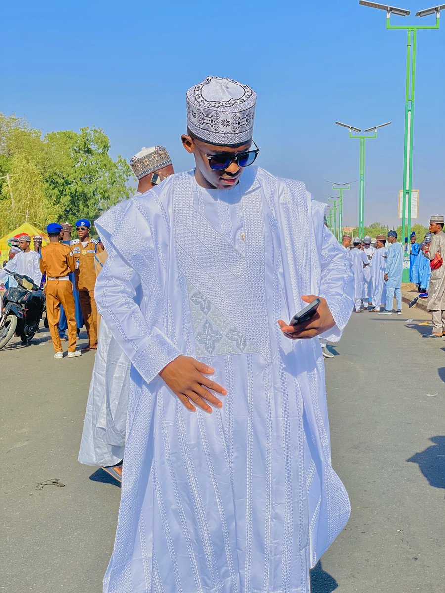 CEO_HCollection's tweet photo. Eid Mubarak 🌙

Taqabbalallahu minna wa minkum 🤲
May Allah accept all our عبادات, forgive our mistakes, and make us among those He guides.

Wishing you and your loved ones a joyful and peaceful Eid. https://t.co/YGJEW0lRZe