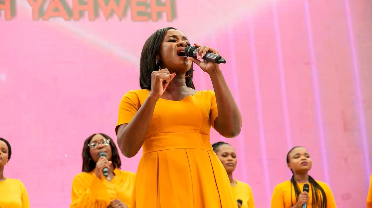 AlphLukau's tweet photo. I will bless the Lord at all times.
His praise shall continually be in my mouth.
Oh magnify the Lord with me.
Let us exalt His name together.
#praiseGod #worshipHim #blessed #fridaynight https://t.co/5tlslpzUGN