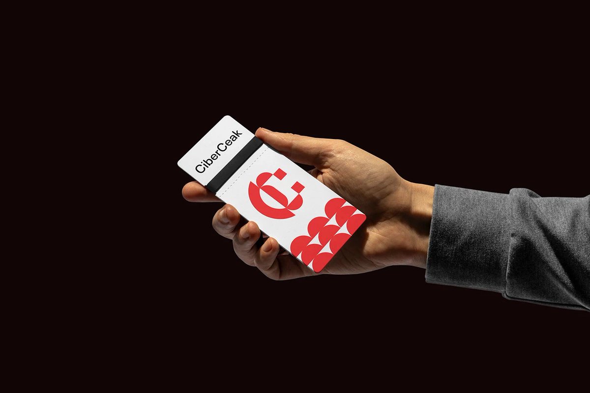 Mockup Cloud tweet media