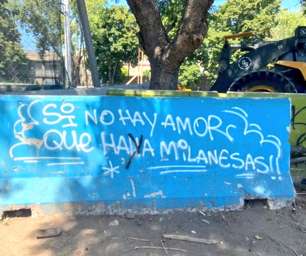 Señorita Efe 💜 tweet media