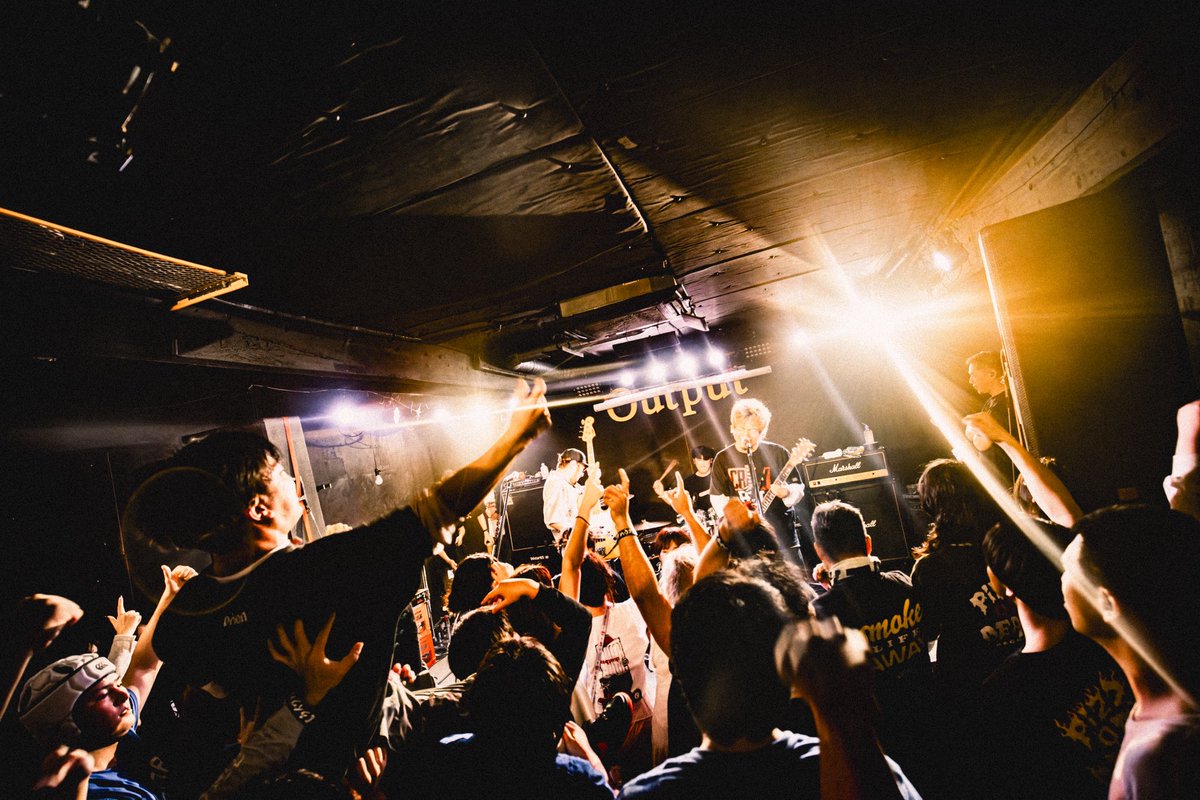 dbx_official's tweet photo. 2026.3.21
「KUZIRA 
"Smoke Life Away Tour 2025-2026”」
at 沖縄output

ありがとうございました！

#KUZIRA
#dustbox

photo by @naoto_iwabuchi_ https://t.co/VDHc2xCDHA