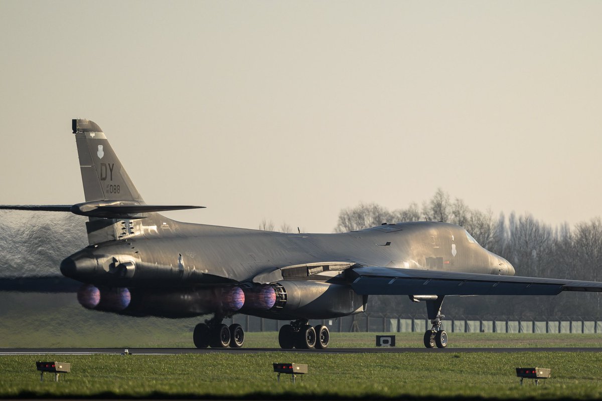 MichaelHallam89's tweet photo. B-1B’s from @28thBombWing & @DyessAFBase deployed to RAF Fairford for Operation Epic Fury over Iran
#OperationEpicFury #B1BLancer #B1B #USAF #RAFFairford https://t.co/tWSMaZmw2x