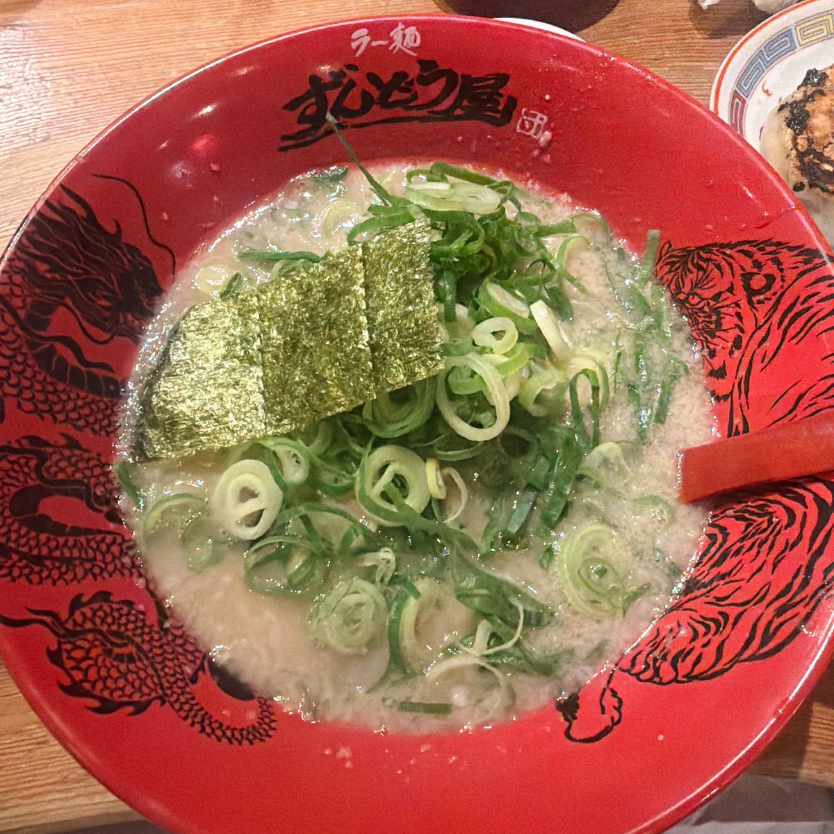永江理奈🦭1月8日『崖っぷち』でメジャーデビュー🎉✨ tweet media
