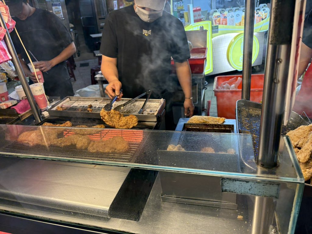 しーどら tweet media