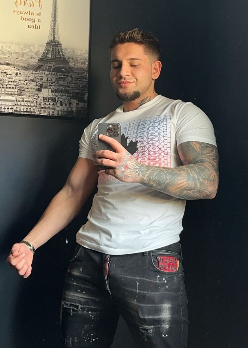 liam italian bull tweet media