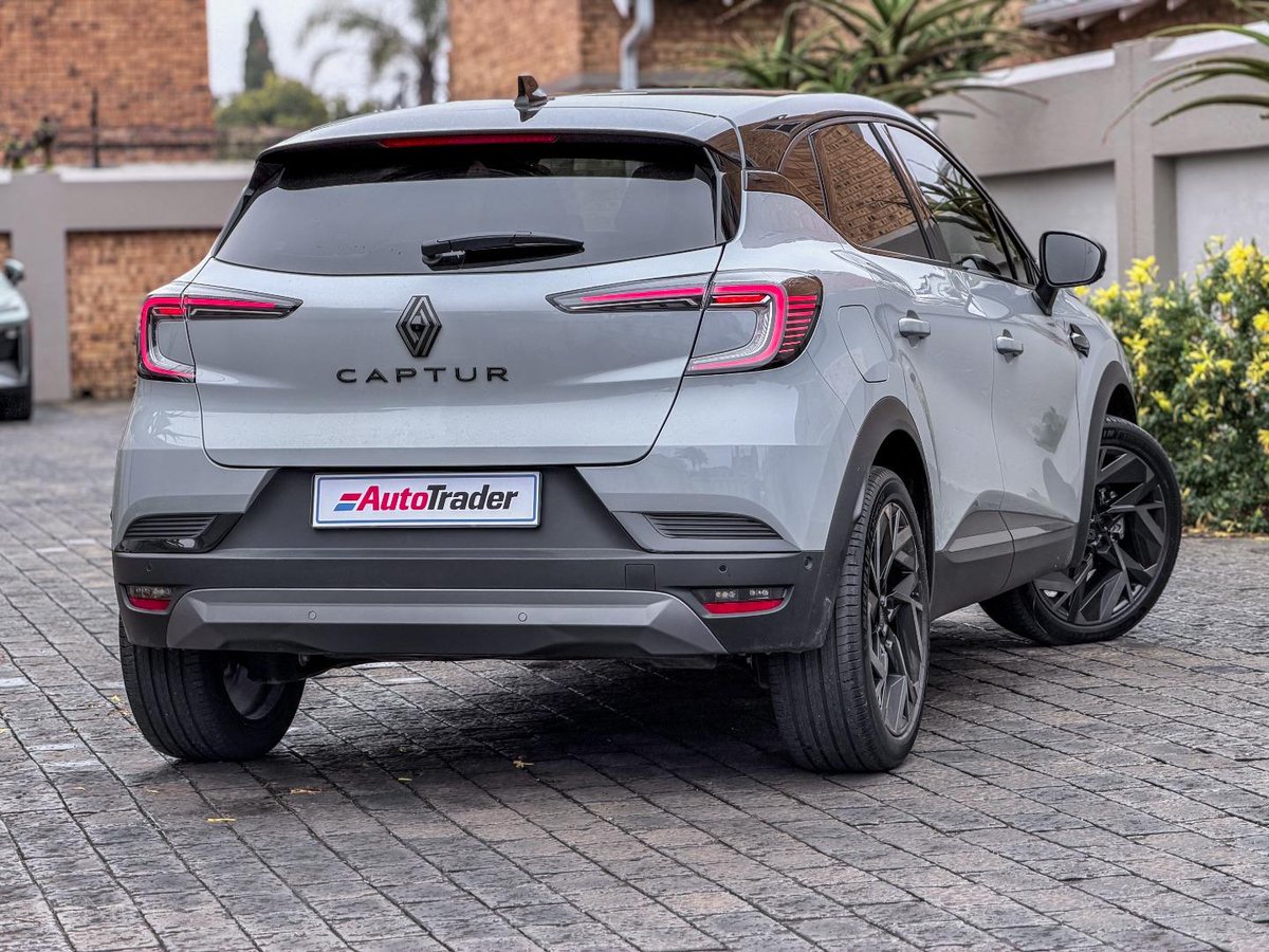 AutoTrader tweet media