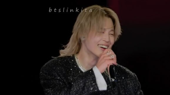 taesl0ver's tweet image. PARK JIMINS HAIR GOES ALL THE WAY BACK?????? THATS RAPUNZEL