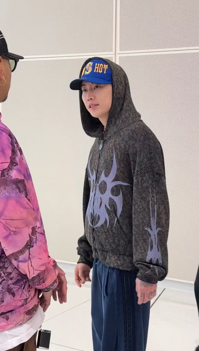 ytzem's tweet photo. Someone run into Jay earlier at Complexcon. so lucky 😍

YUANG.Z
https://t.co/NEuIYH6v5x 

#jaypark #박재범 #朴宰范
#Complexcon #ComplexconHK https://t.co/fpNBqdFrzr