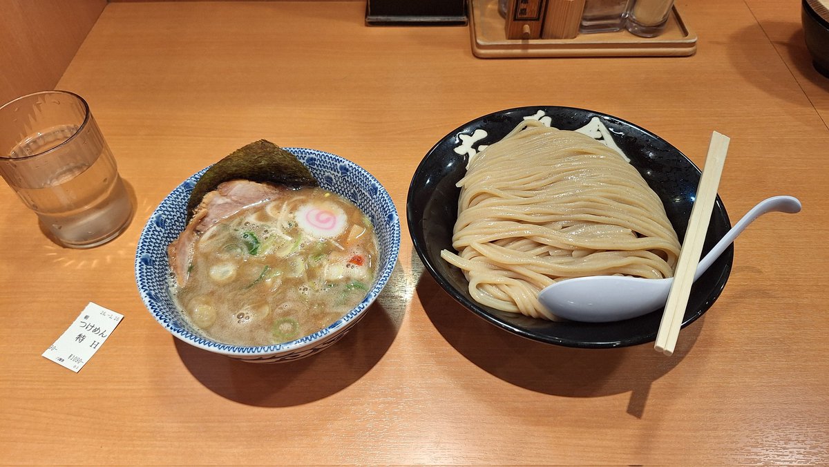 リョウスラッシュ tweet media