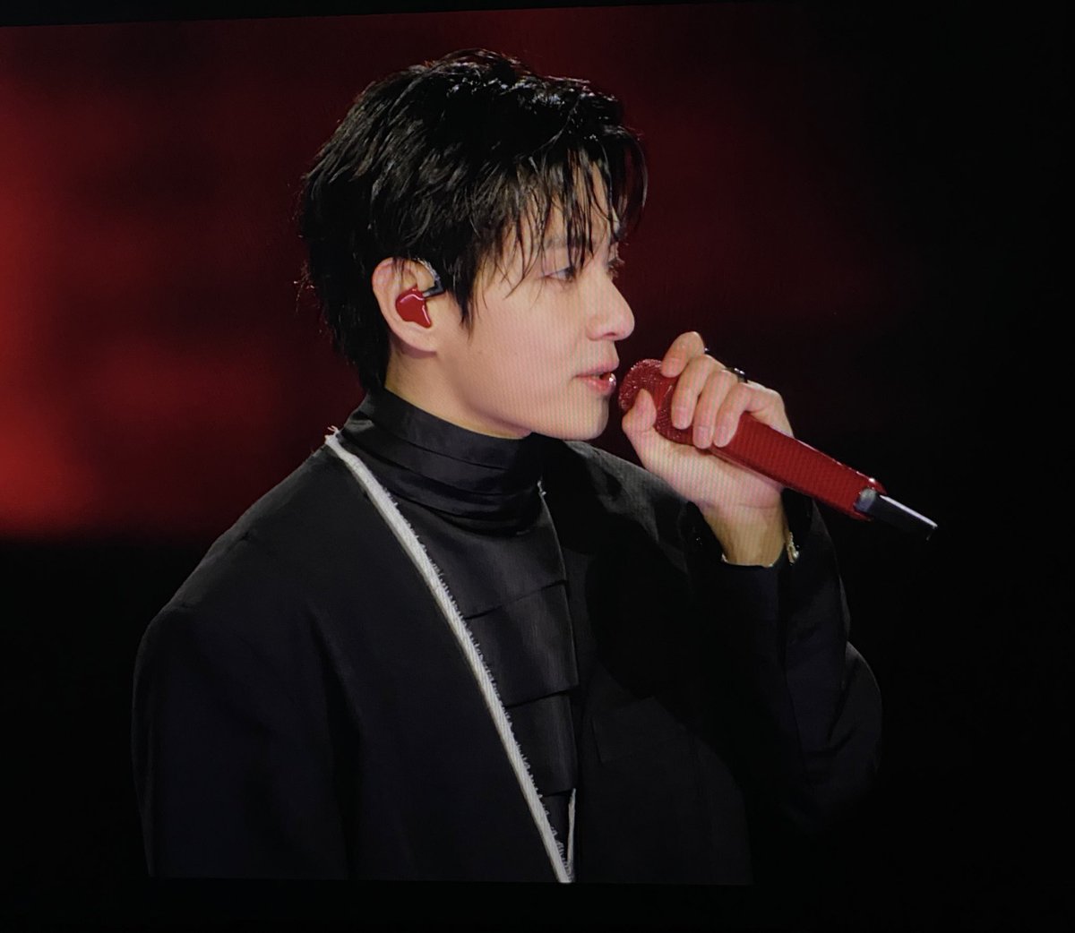 Missed Kim Taehyung on stage so much