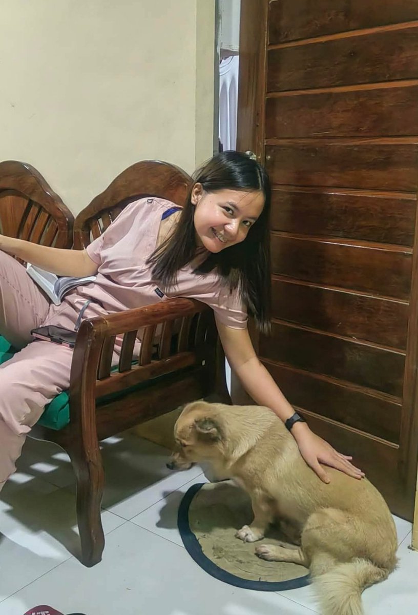 rraineeeeee's tweet photo. ma set aside ang books, phone, and everything else basta magpalambing na ang bb https://t.co/mIZwdAxlp8