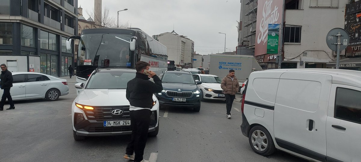 percussionerhan's tweet photo. 18 mart günü trafik kazası geçirdim arnavutköy devlet hastanesi bana rapor vermedi @saglikbakanligi şikayet ettim bana dedikleri hekim rapor vermeye bilir @sgksosyalmedya @RTErdogan bu bir iş kazası @icisleri https://t.co/9GMyrhKGjJ