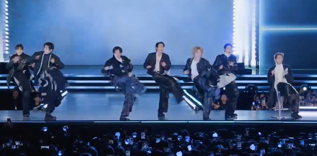 About Music tweet media