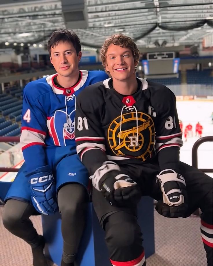 ross 🏒 tweet media