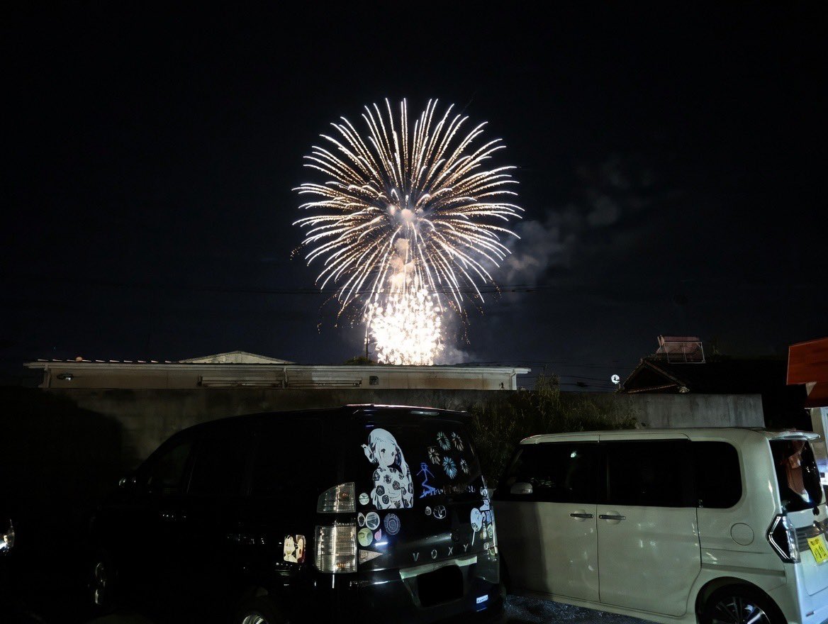 何とか高木車と花火撮れたから(๑˃̵ᴗ˂̵)و ﾖｼ!