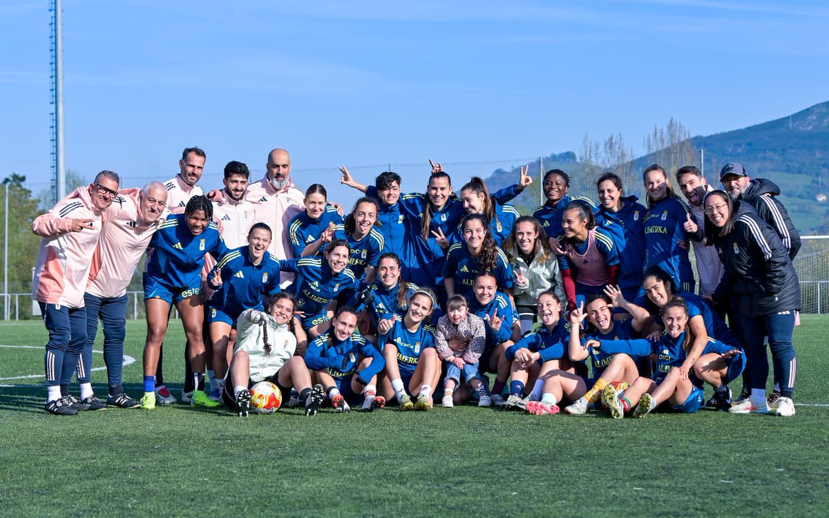 Días que llenan el corazón 💙

Esta mañana nos ha visitado Deva y nos ha recordado lo más importante: 𝑑𝑖𝑠𝑓𝑟𝑢𝑡𝑎𝑟, 𝑠𝑜𝑛𝑟𝑒𝑖́𝑟 𝑦 𝑐𝑜𝑚𝑝𝑎𝑟𝑡𝑖𝑟

Gracias por este ratito tan bonito, pequeña 🤩

#DíaMundialDelSíndromeDeDown
#RealOviedoFemenino 🔵⚪️