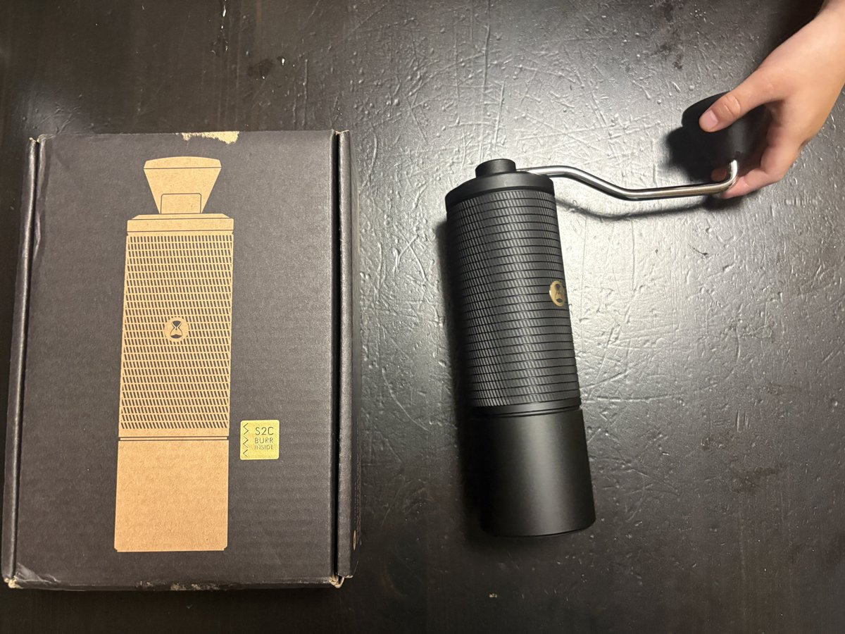 ｼﾛﾆｺﾌ tweet media