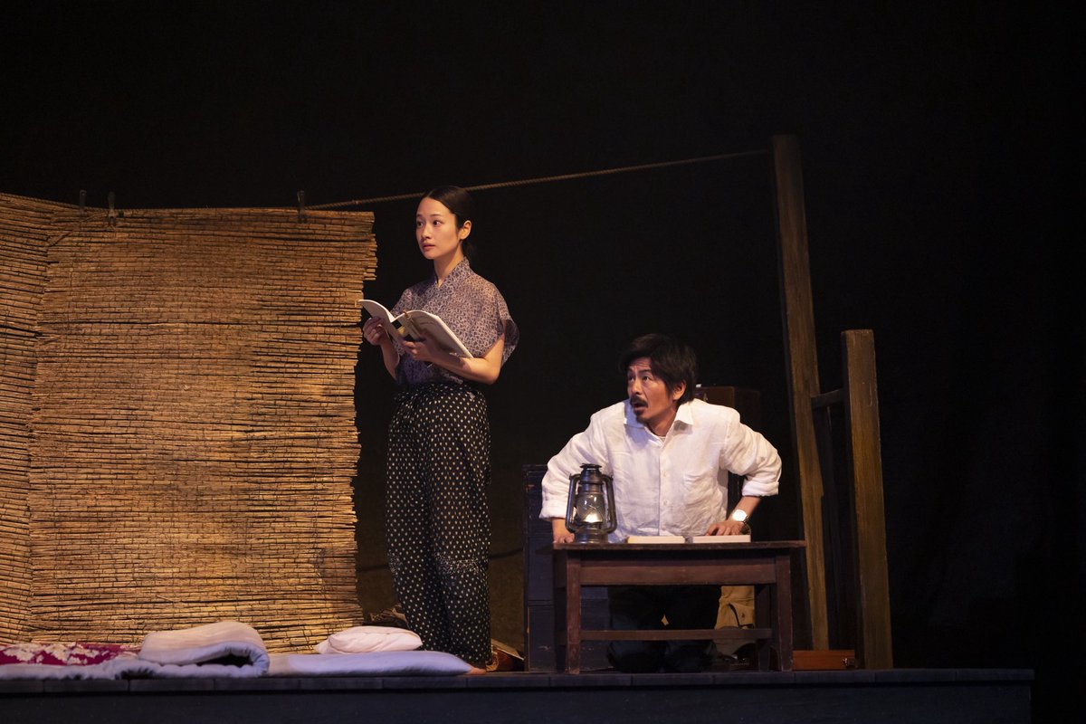 舞台 #砂の女 
本日もご来場ありがとうございました☻︎

明日は14:00開演です！
˗ˏˋ 🌟当日券あります！🌟 ˊˎ˗
駆け込みでもお待ちしております❥

◤明日3/22(日)の公演◢

📍 紀伊國屋ホール<a href="/Kinokuniya_Hall/">紀伊國屋ホール</a> 
①
開場：13:30
開演：14:00
終演：16:00ごろ

*＼ 🎫当日券あり🎫 ／*