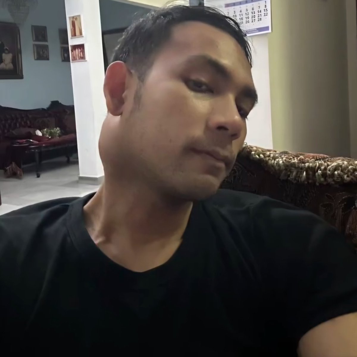 iaszZ's tweet photo. One day, benjolan yang mengganggu kesehatan dan penampilan ini kempes dan finally comfortable with my own skin. With great hair and body too kayak Chris Evans, USD 3,000,000 net worth, and finally got a great life partner by 2028 lol #LifeGoals https://t.co/EMi5IP6FMy