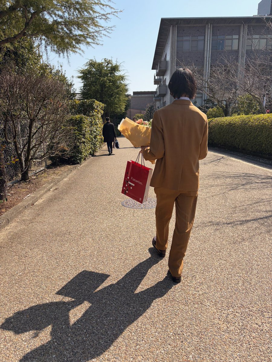 みぎめ tweet media