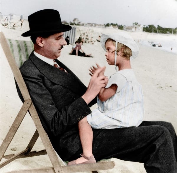 Dzisiaj obchodzimy Światowy Dzień Zespołu Downa. 

Przy tej okazji warto zatrzymać się przy pięknej historii, związanej z II Wojną Światową. 

Wiecie już z moich wpisów, jak postrzegano w latach 30. i 40. dzieci, które urodziły się z zespołem Downa. W Niemczech nazywano je