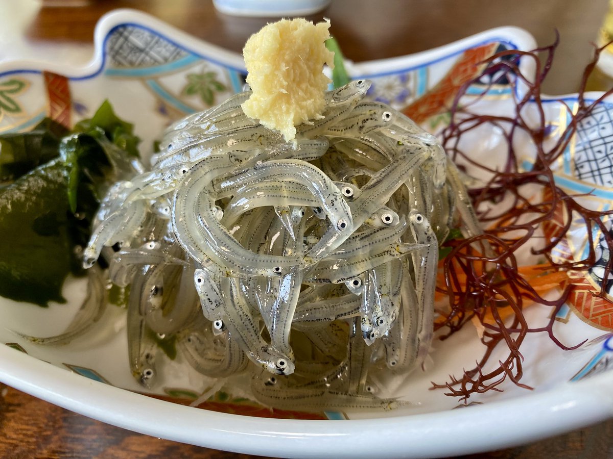 こうめい tweet media