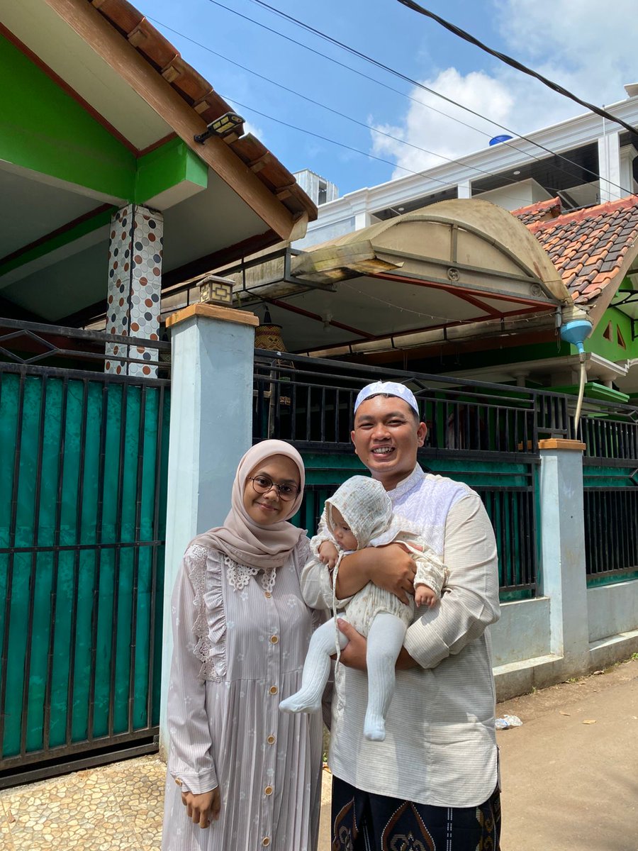 mrizkyn_31's tweet photo. Selamat Lebaran Om Tante X 😁 https://t.co/u8MjlkjAwA