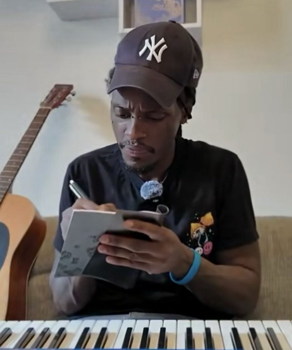 Tony Banx tweet media